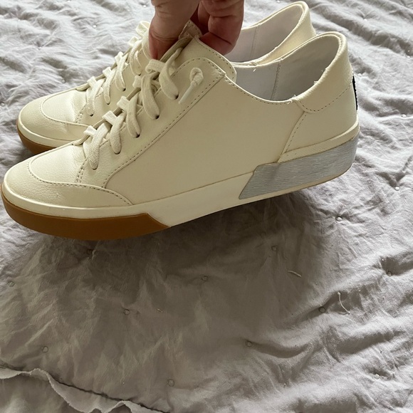 Dolce Vita leather upper sneakers - Picture 4 of 7